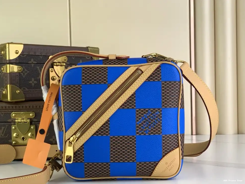 AAA Pruses Bags Chess LOUIS Messenger-24*24*8CM VUITTON 0522